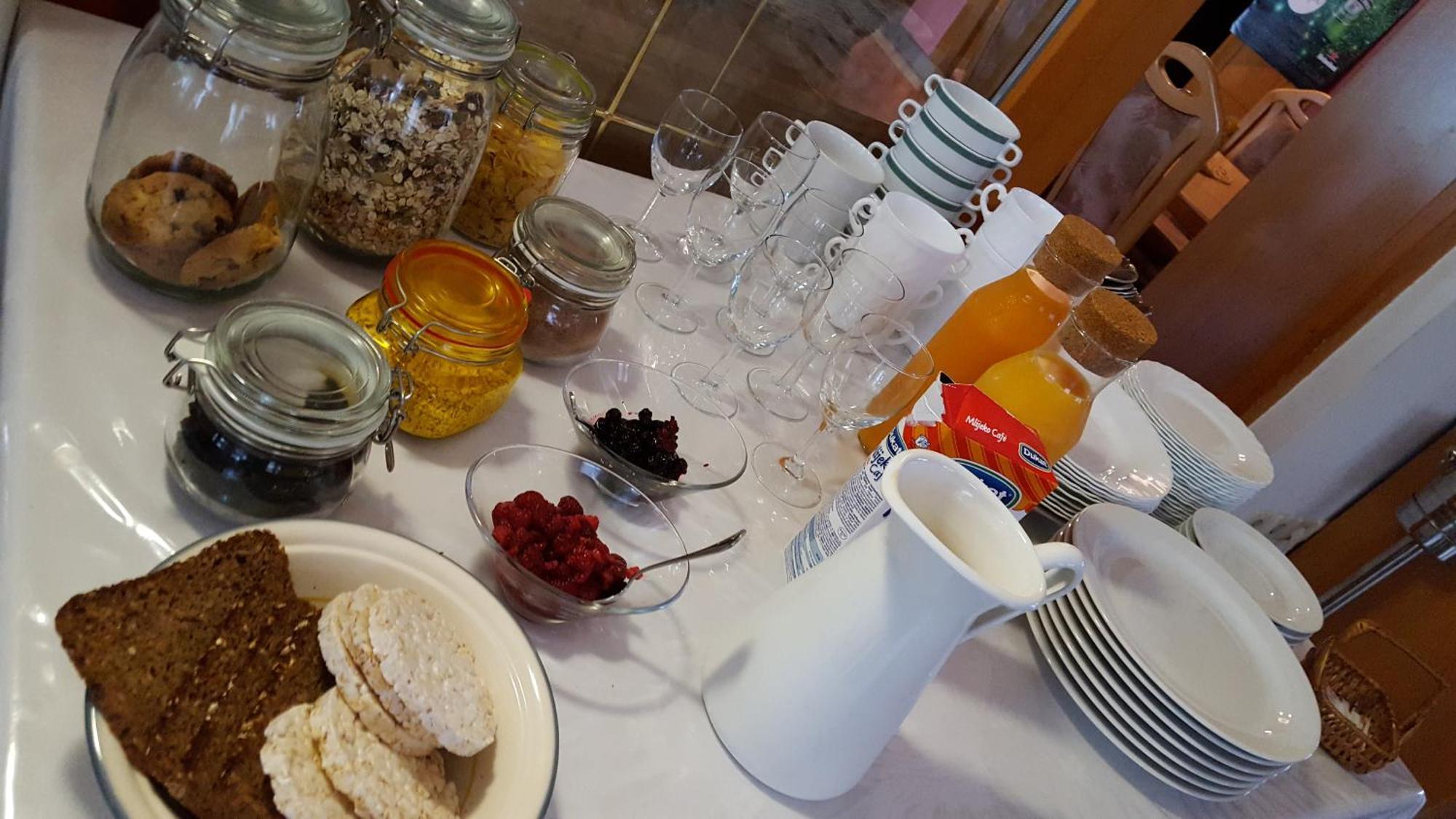 Rosa Bed And Breakfast Podgorje  Buitenkant foto